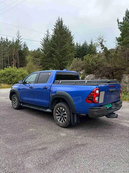 Toyota Hilux 2023 photo 4