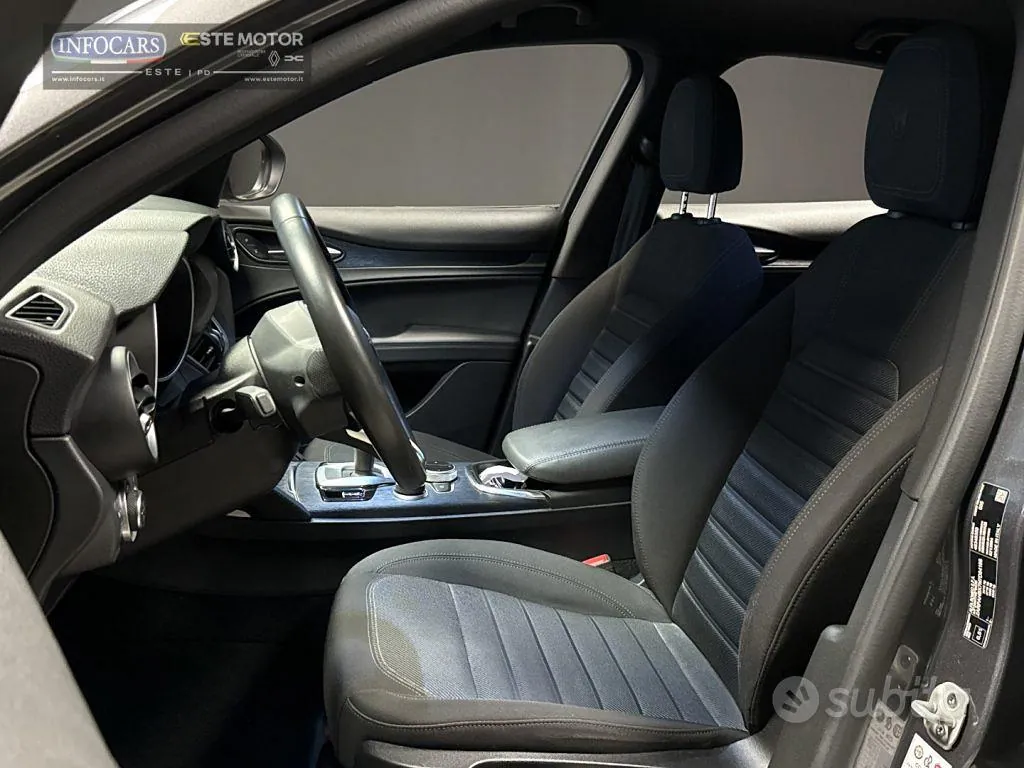 Alfa Romeo Stelvio 2023 photo 5