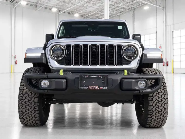 Jeep Wrangler 2024 photo 3
