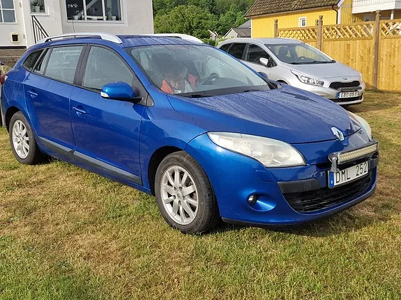 Renault Megane Iii 2011 photo 2
