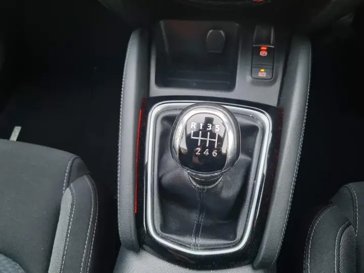 Nissan Qashqai 2018 photo 5