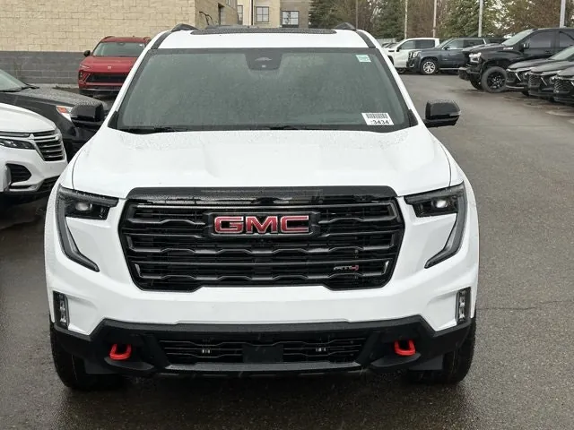 GMC Acadia 2026 photo 2