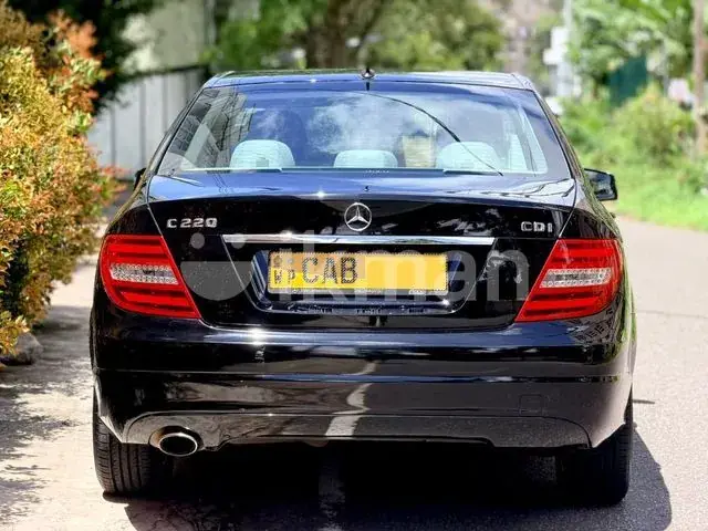 Mercedes-Benz C220 2013 photo 4