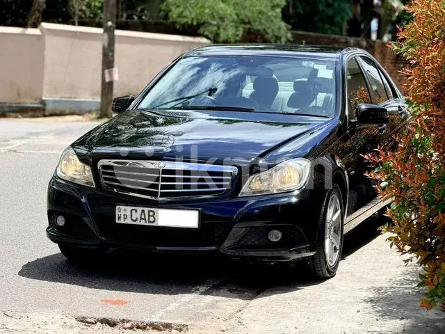 Mercedes-Benz C220 2013 photo 5