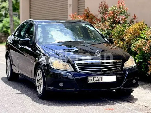 Mercedes-Benz C220