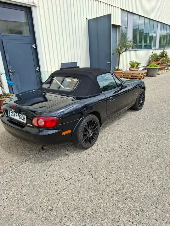Mazda Mx-5 2004 photo 3