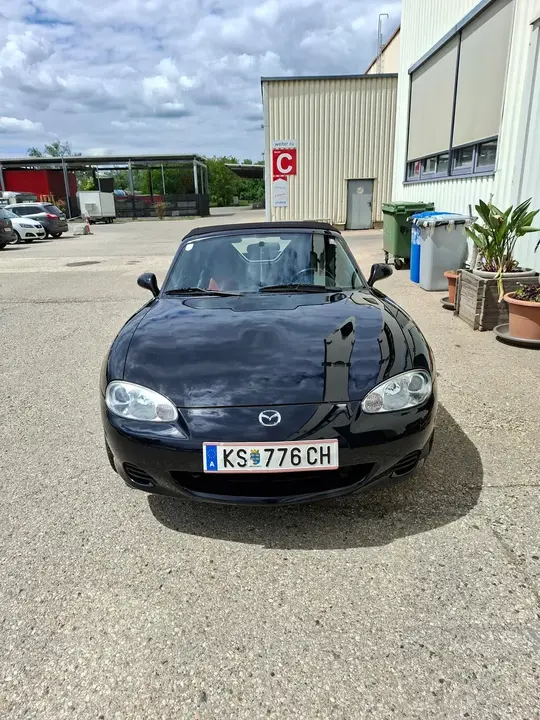 Mazda Mx-5 2004 photo 2