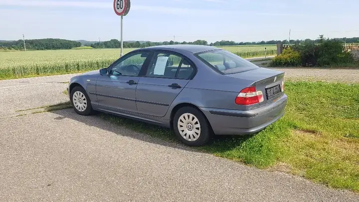 BMW 3 Series 2004 photo 3