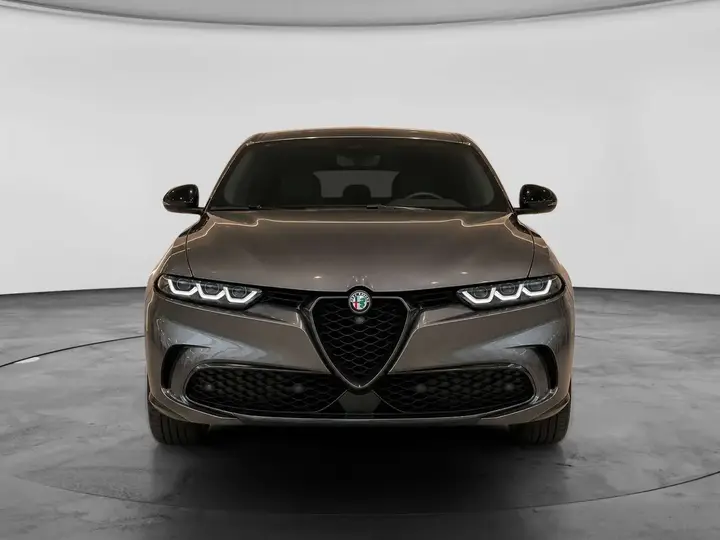 Alfa Romeo Tonale 2024 photo 2