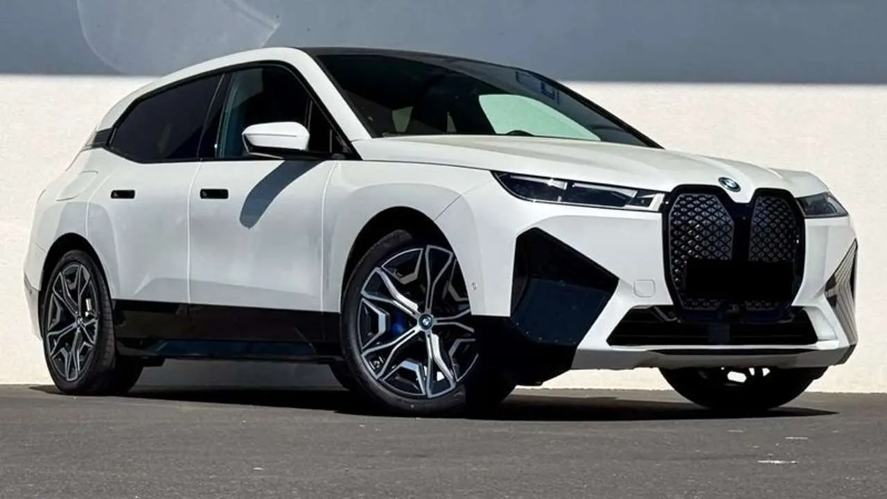 BMW Ix 2023 photo 3