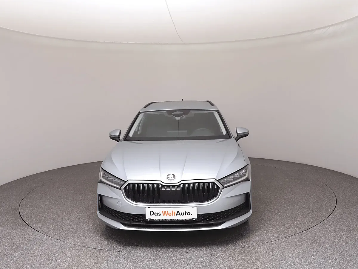Skoda Superb 2026 photo 3