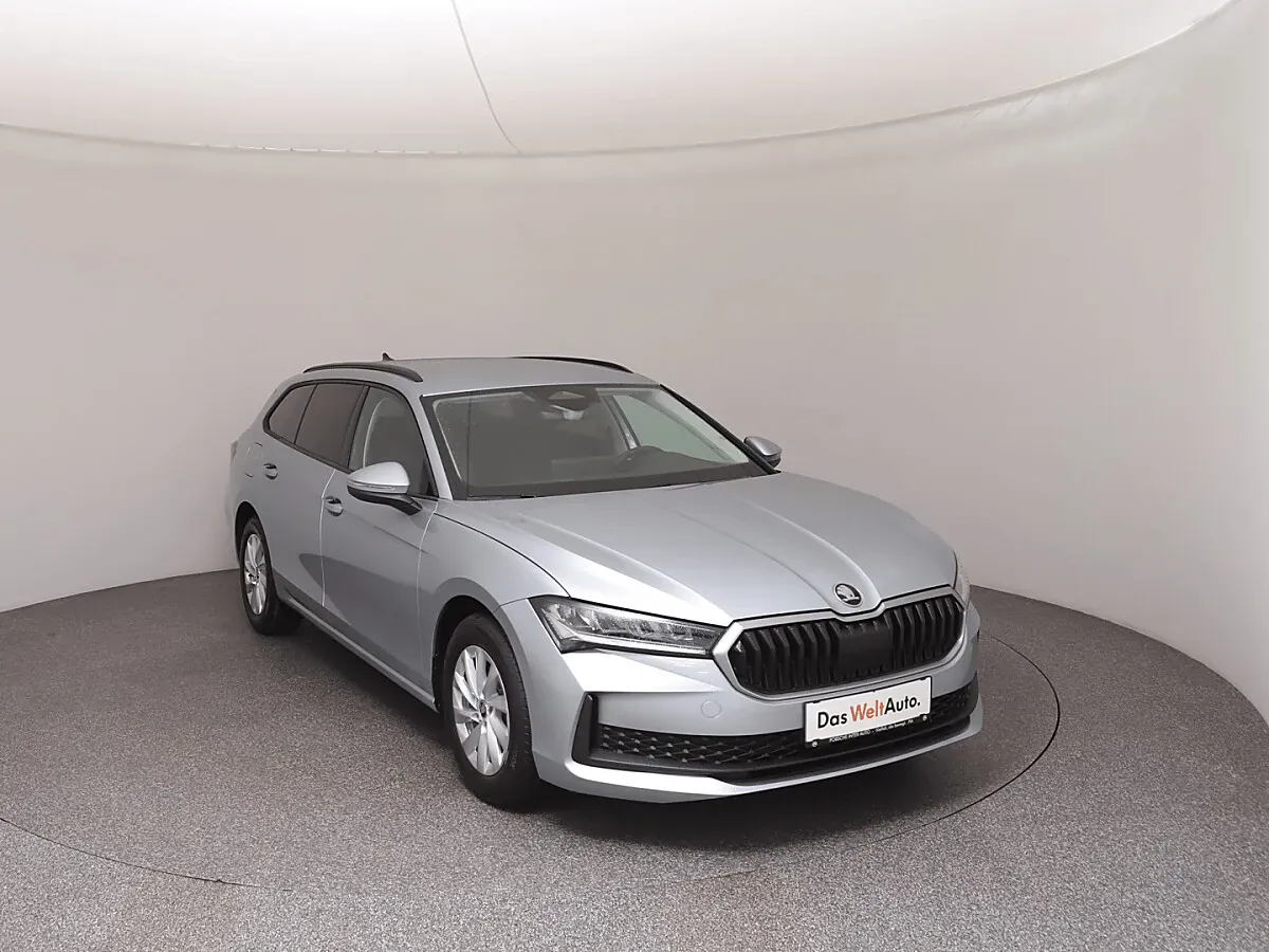 Skoda Superb 2026 photo 2