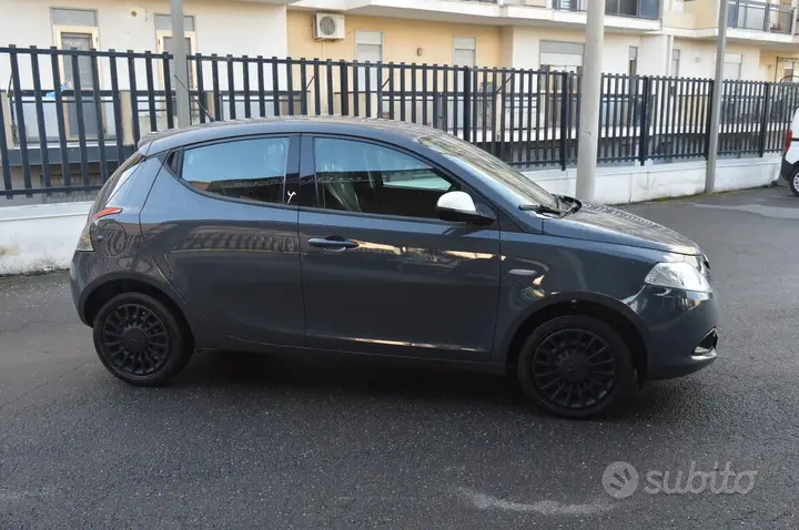 Lancia Ypsilon 2014 photo 4