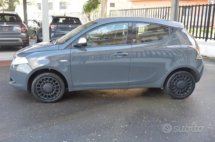 Lancia Ypsilon 2014 photo 5