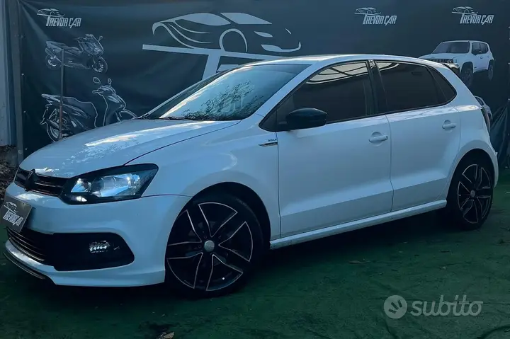 Volkswagen Polo 2014 photo 2