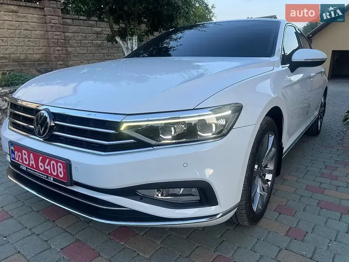 Volkswagen Passat 2021 photo 2