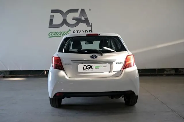 Toyota Yaris 2017 photo 5