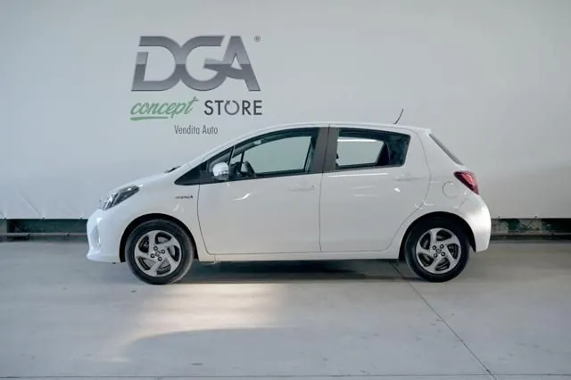 Toyota Yaris 2017 photo 4