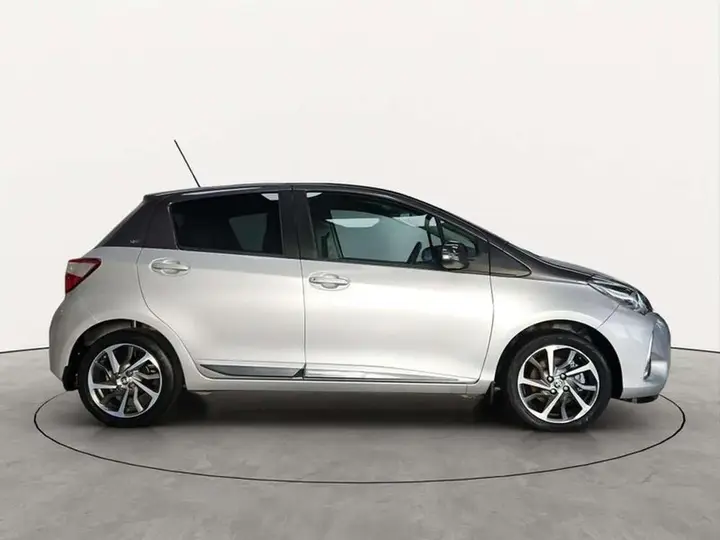 Toyota Yaris 2019 photo 2