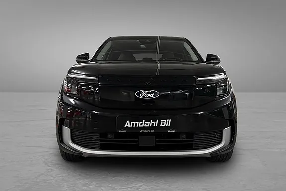 Ford Explorer 2025 photo 2