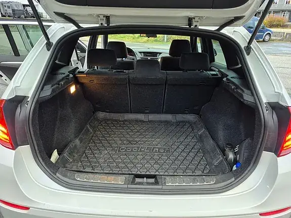 BMW X1 2015 photo 2