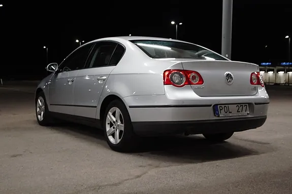 Volkswagen Passat 2010 photo 5