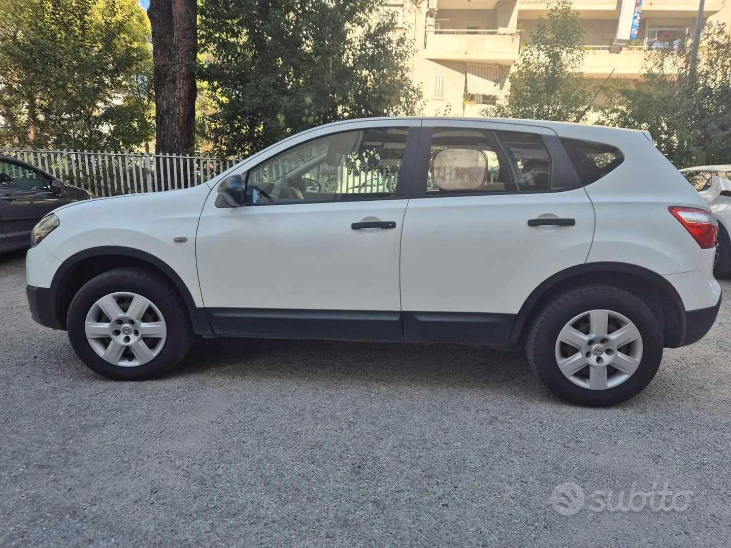 Nissan Qashqai 2013 photo 2