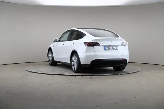 Tesla Model Y 2023 photo 2