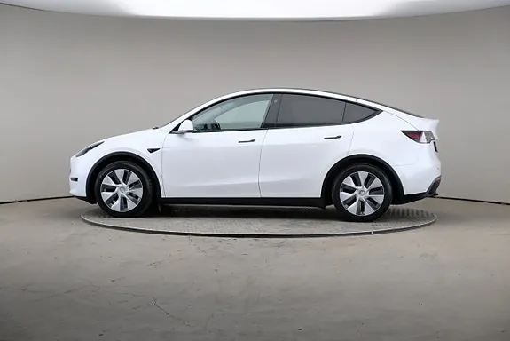 Tesla Model Y 2023 photo 4