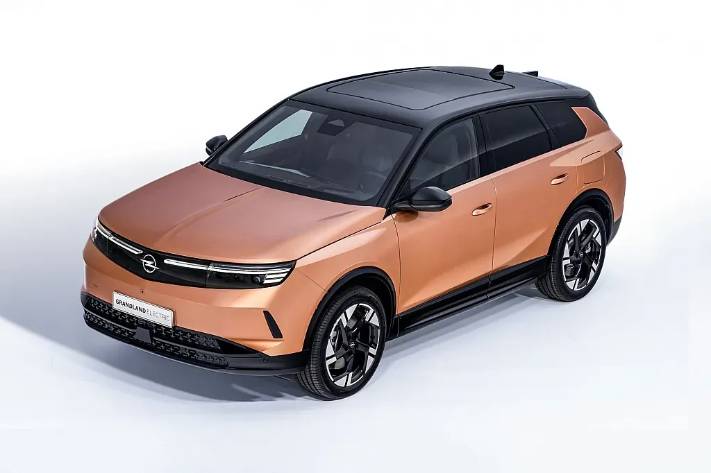 Opel Grandland photo 2