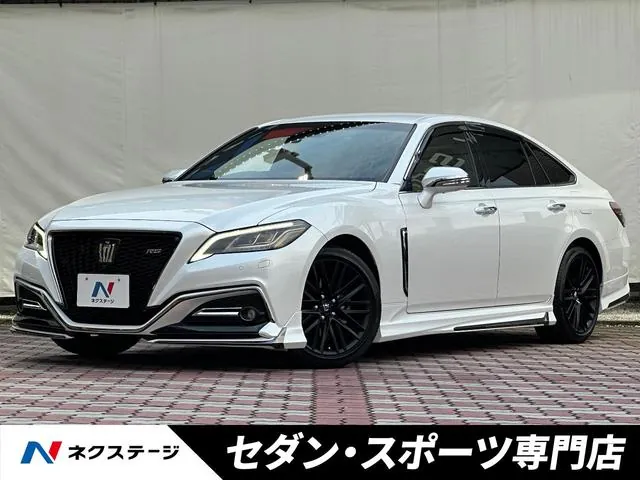 Toyota Crown Rs