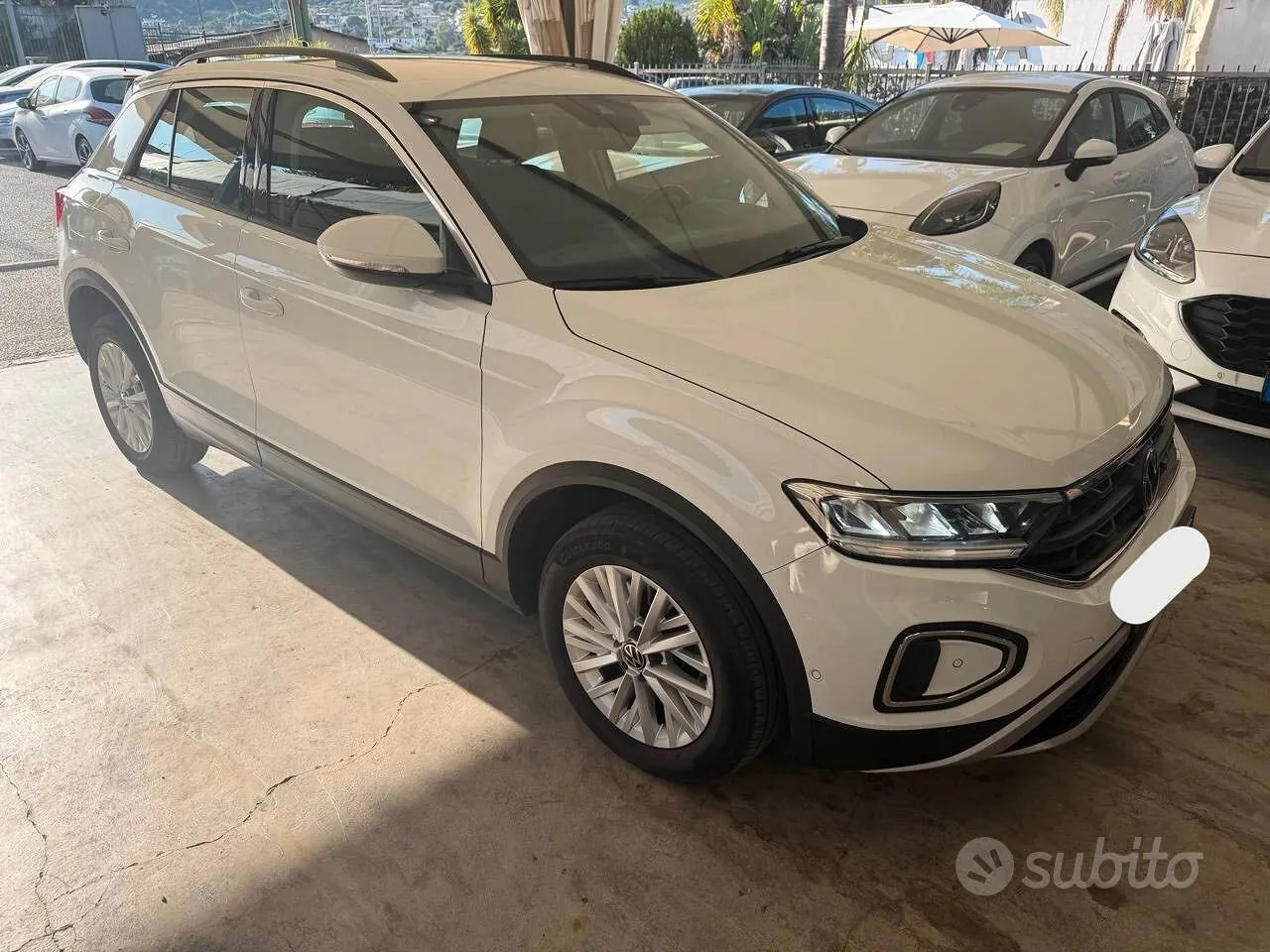 Volkswagen T-Roc 2022 photo 2