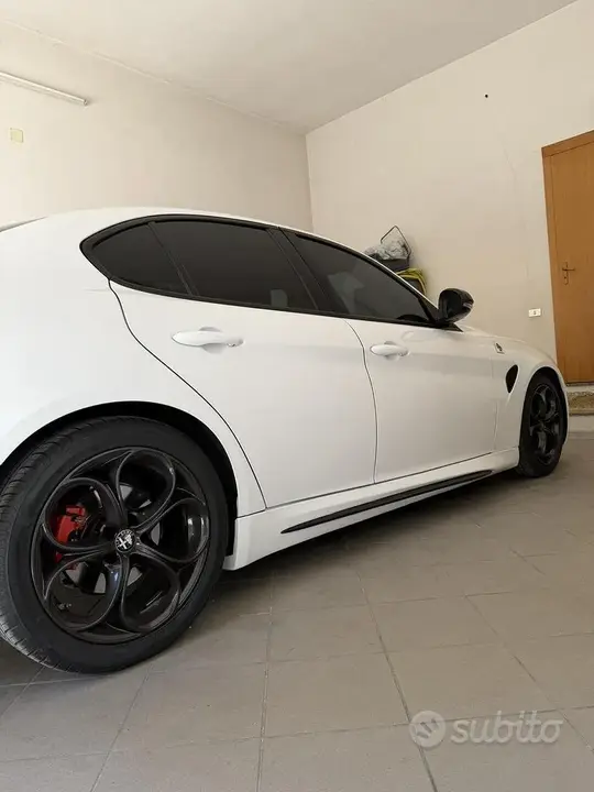 Alfa Romeo Giulia 2016 photo 2