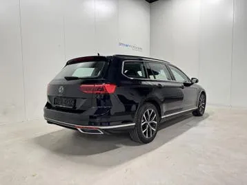 Volkswagen Passat 2022 photo 3