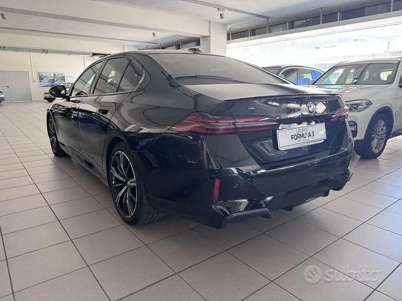 BMW 5 Series 2024 photo 4
