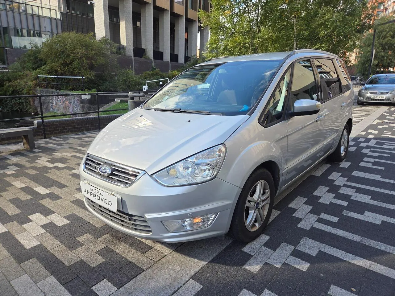 Ford Galaxy 2011 photo 2
