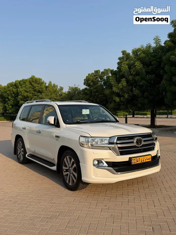 Toyota Land Cruiser 2019 photo 2
