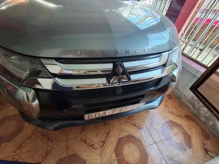 Mitsubishi Outlander photo 3