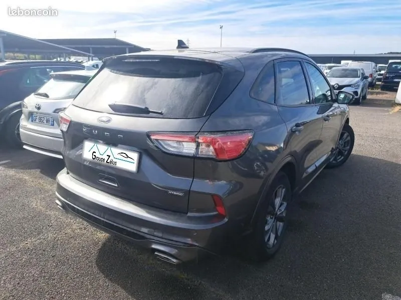 Ford Kuga 2023 photo 2