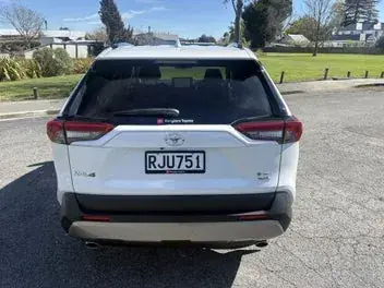 Toyota Rav4 2025 photo 5