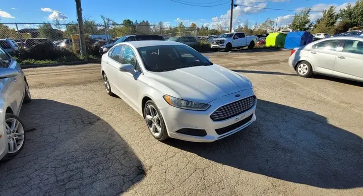 Ford Fusion 2013 photo 2