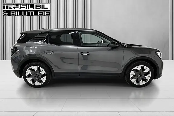 Ford Explorer 2026 photo 3