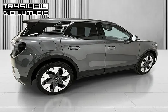 Ford Explorer 2026 photo 4