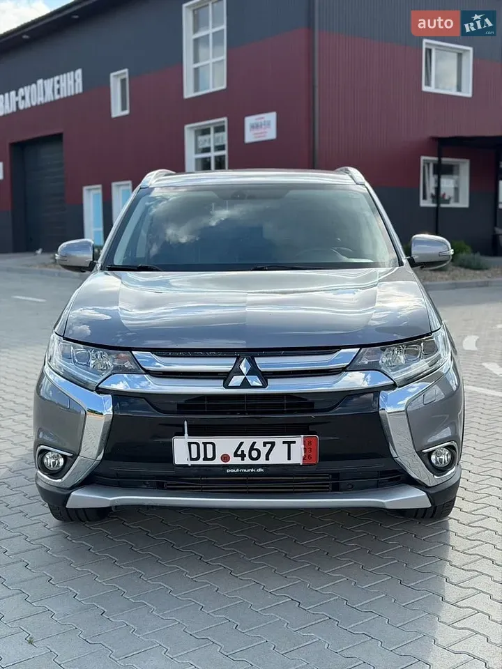 Mitsubishi Outlander 2016 photo 2