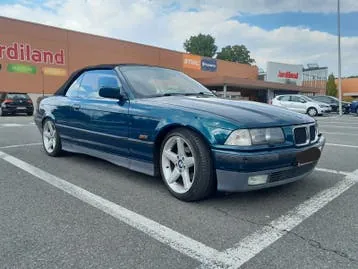 BMW 318I
