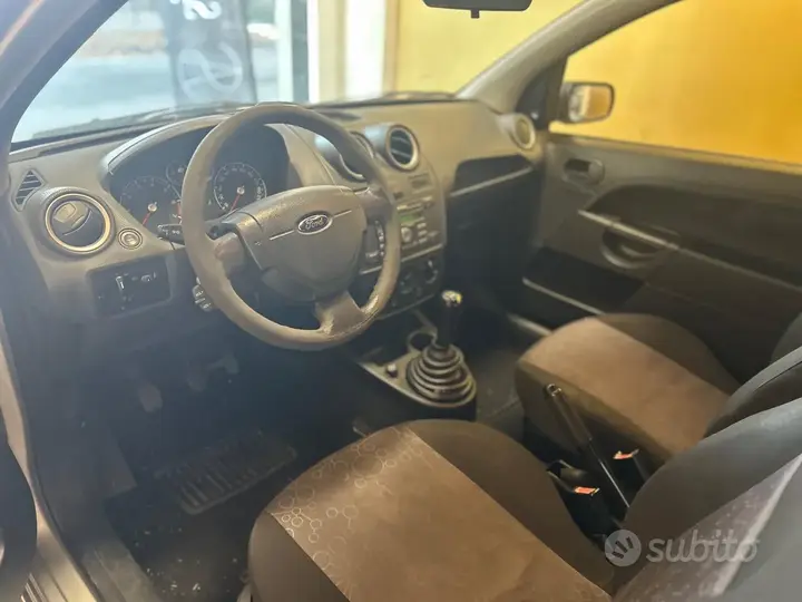 Ford Fiesta 2006 photo 5