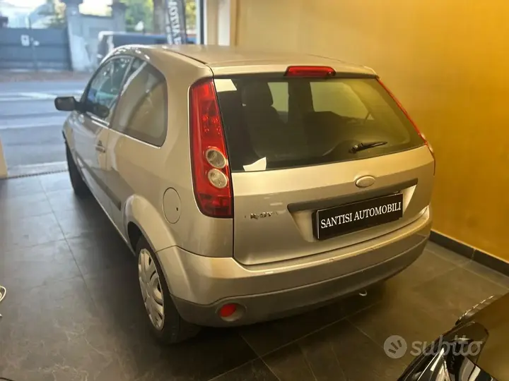 Ford Fiesta 2006 photo 3