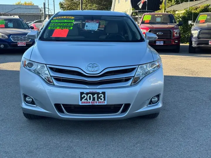 Toyota Venza 2013 photo 2