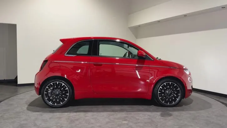 Fiat 500 2024 photo 2