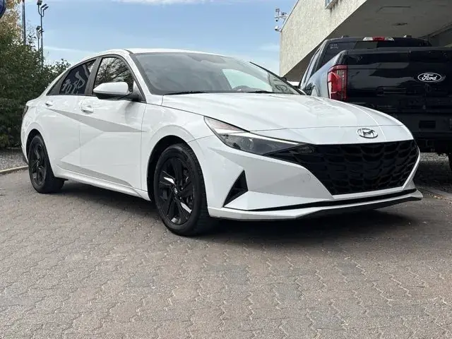Hyundai Elantra 2022 photo 2